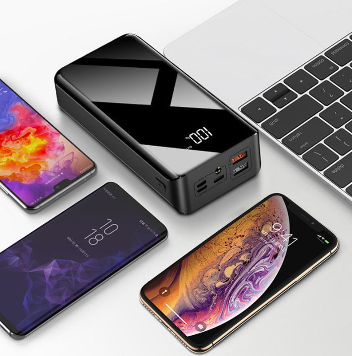 30000mAh High-Capacity Power Bank – Fast USB Charger